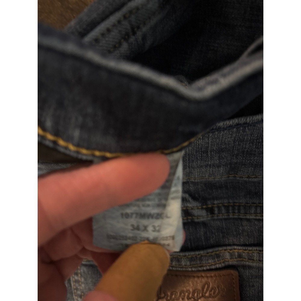Wrangler Retro Slim Boot Jeans Mens 34x32 Medium Wash Blue Denim 1077MWZCL - Picture 4 of 5